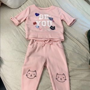 Sweat shirt and pants